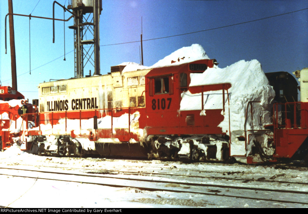 IC GP10 #8107 - Illinoic Central